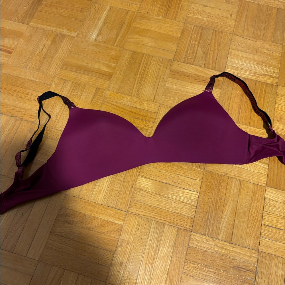 Brand New! Victoria’s Secret T-Shirt Bra